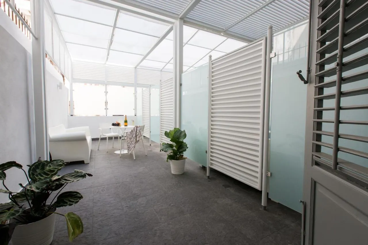 Palermo In Suite Aparthotel 4*,  إيطاليا